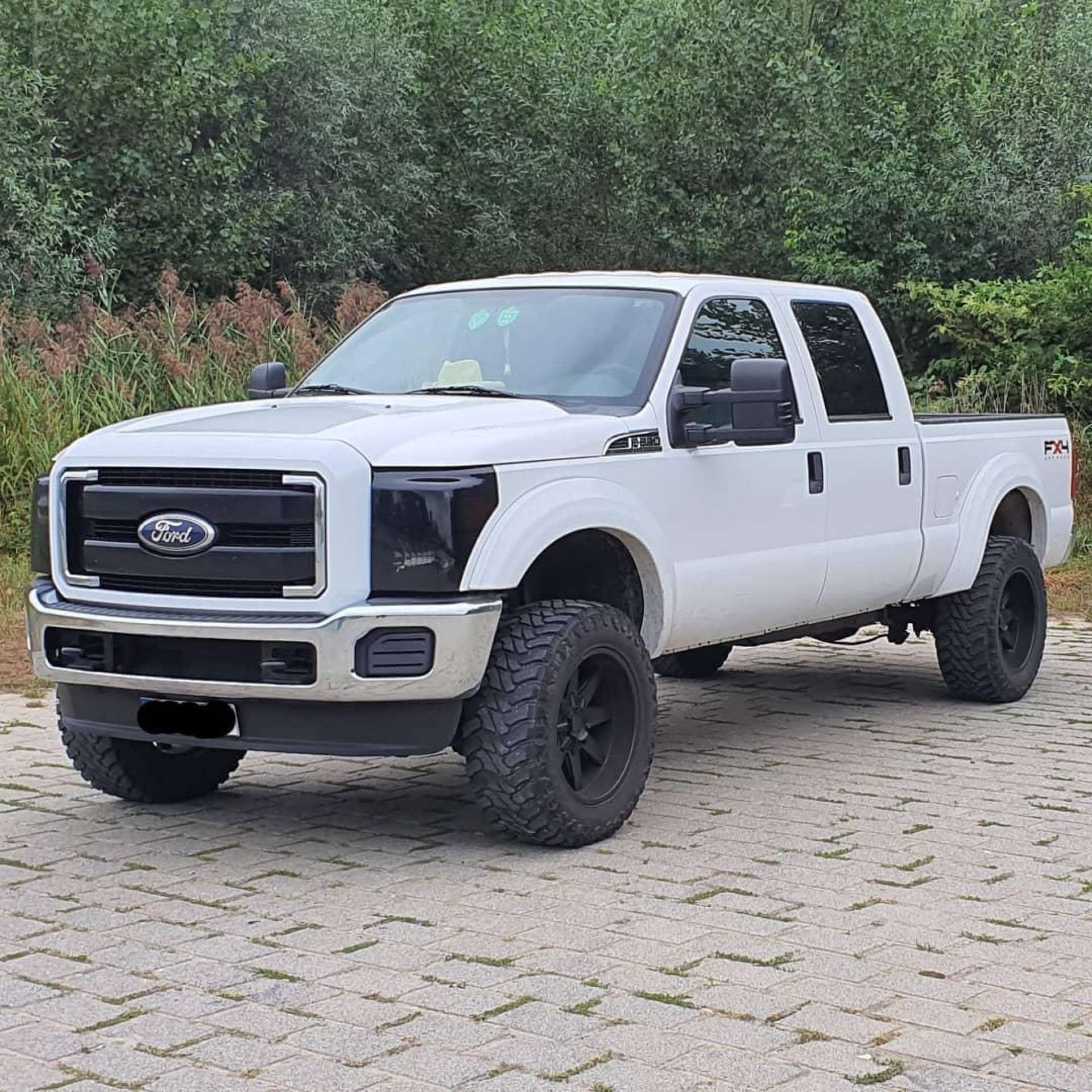 Trucks-Lkw Ford Off-Road/Pick-up in White used in Bad Goisern for € 50,000.-