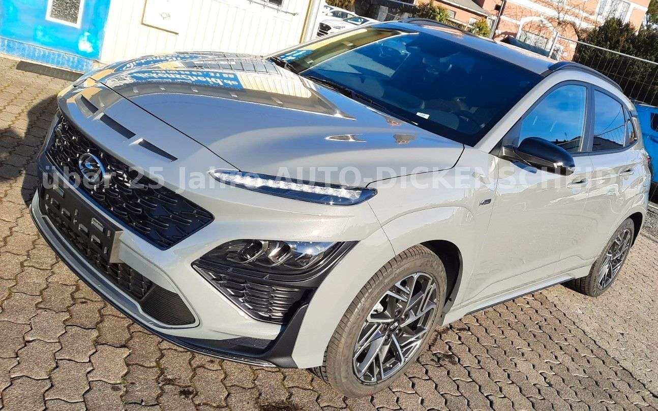 Hyundai Kona Off-Road/Pick-up in Grey pre-registered in Hachenburg for € 27,888.-