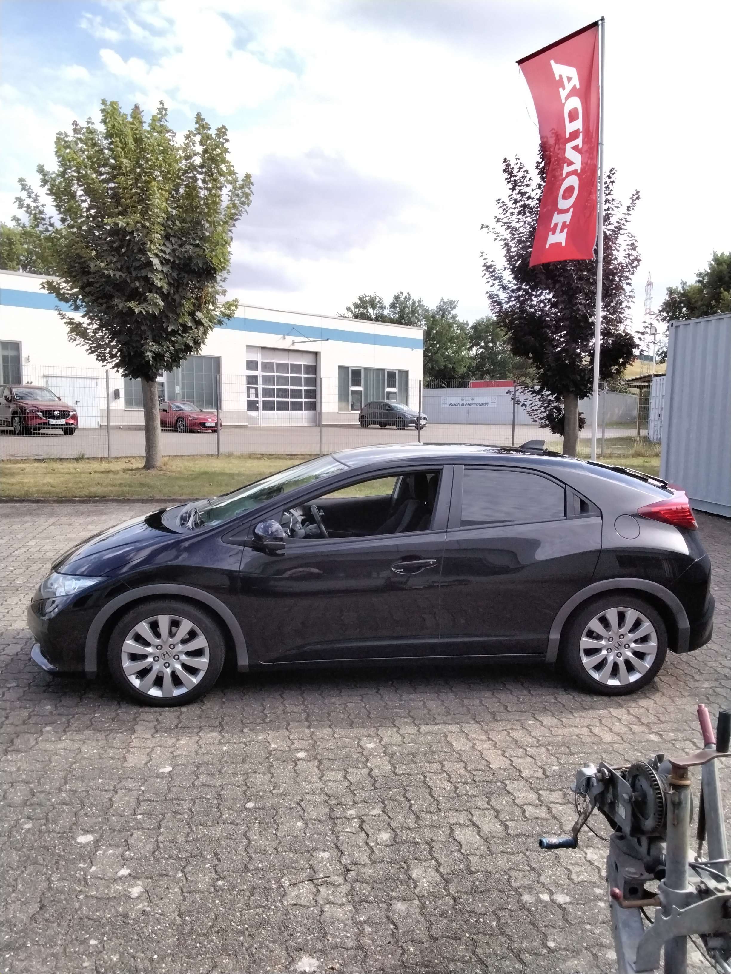 Honda Civic Sedan in Black used in Dessau for € 11,490.-