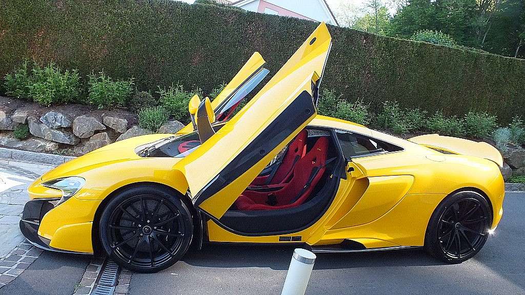 McLaren 675LT Coupe in Yellow used in Studenzen for € 520,000.-