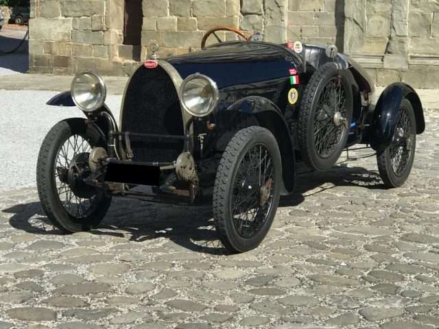 Bugatti EB 110 Compact in Black used in Roma - Rm for € 689,000.-