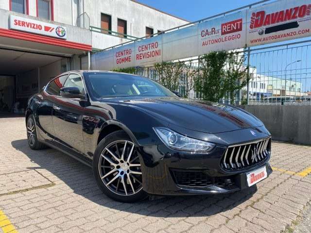 Maserati Ghibli Sedan in Black used in Caorle - Venezia - Ve for € 54,000.-