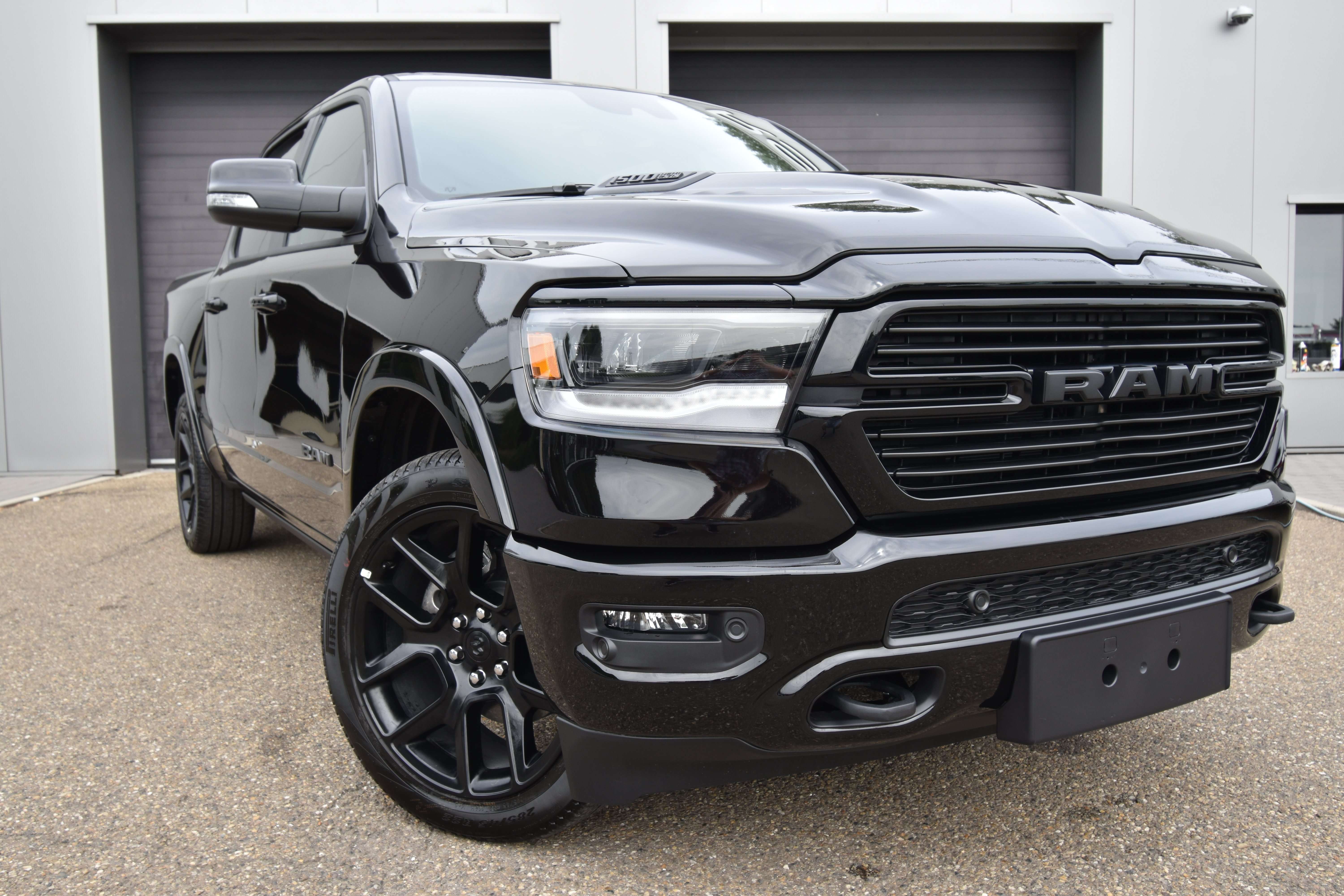 RAM 1500 Off-Road/Pick-up in Black new in Wommelgem for € 83,369.-