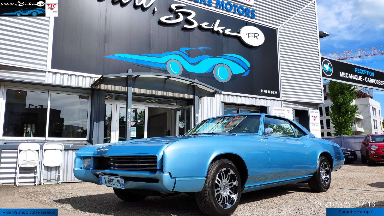 Buick Riviera Coupe in Blue used in Thiais Cedex for € 17,000.-