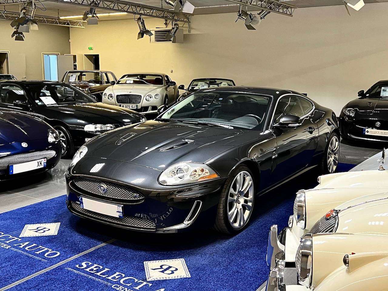 Jaguar XKR Convertible in Grey used in Le Mesnil en Thelle for € 42,000.-