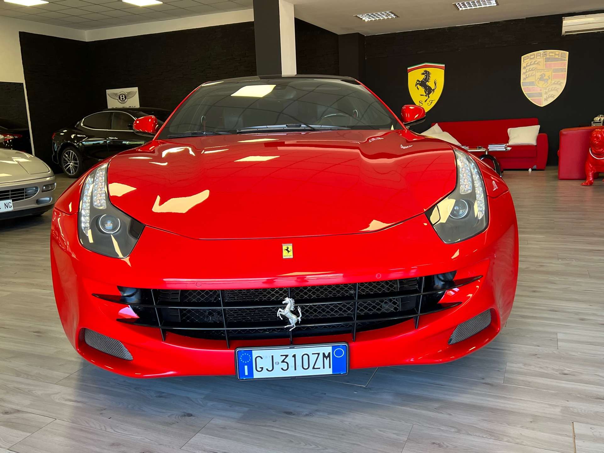Ferrari FF Coupe in Red used in Sirmione - Brescia for € 1,349,000.-