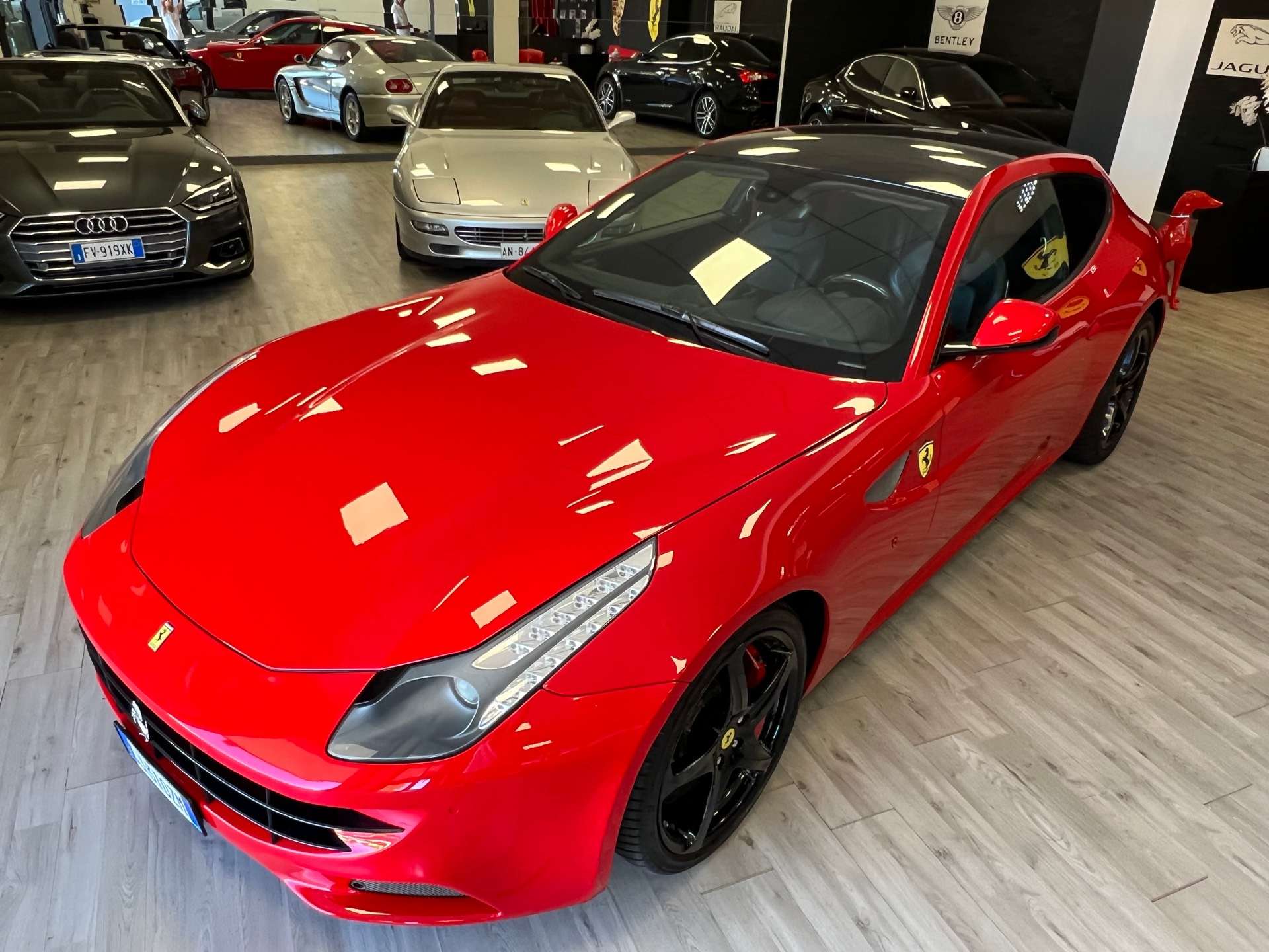 Ferrari FF Coupe in Red used in Sirmione - Brescia for € 1,349,000.-