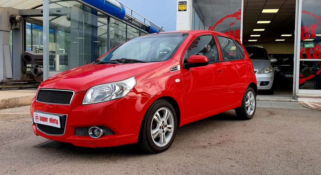 Chevrolet Aveo Compact in Red used in MARTORELL for € 6,000.-