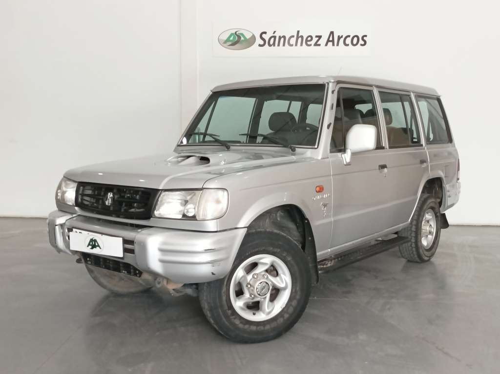 Galloper Exceed Off-Road/Pick-up in Silver used in HUETOR TÁJAR for € 3,300.-