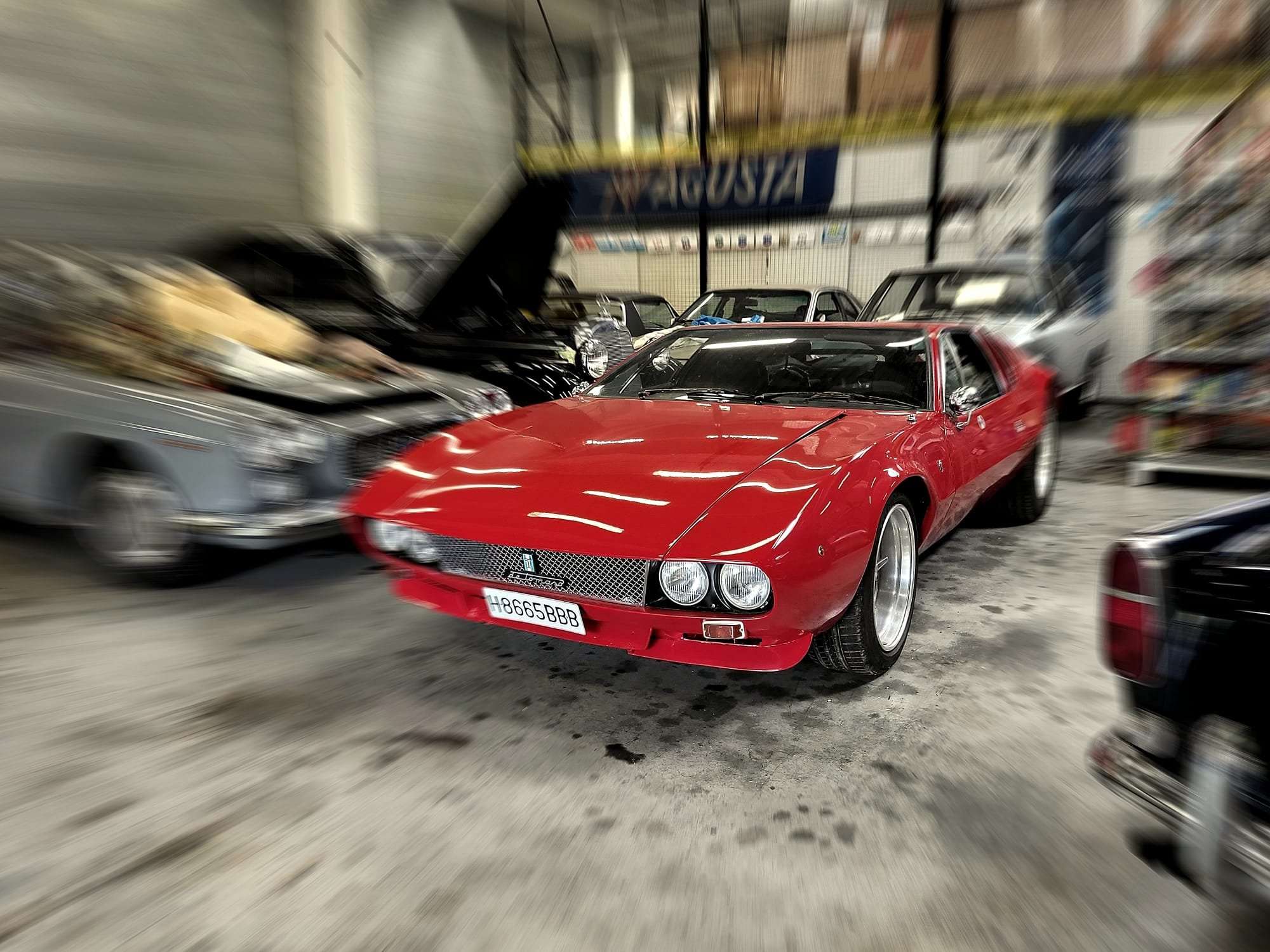 De Tomaso Mangusta Coupe in Red antique / classic in Kempenich for € 243,500.-