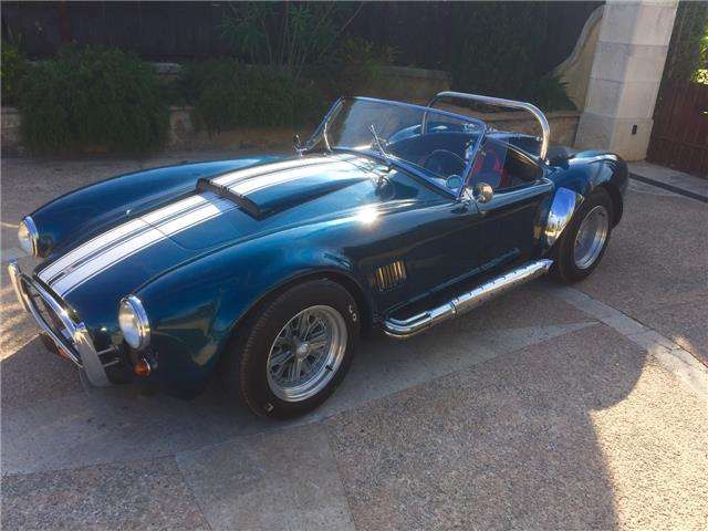 AC Cobra Convertible in Blue used in Roquebrune sur Argens for € 58,000.-