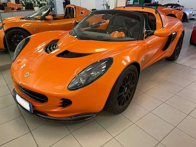 Lotus Elise Convertible in Orange used in Castelletto Ticino - Novara - No for € 47,200.-