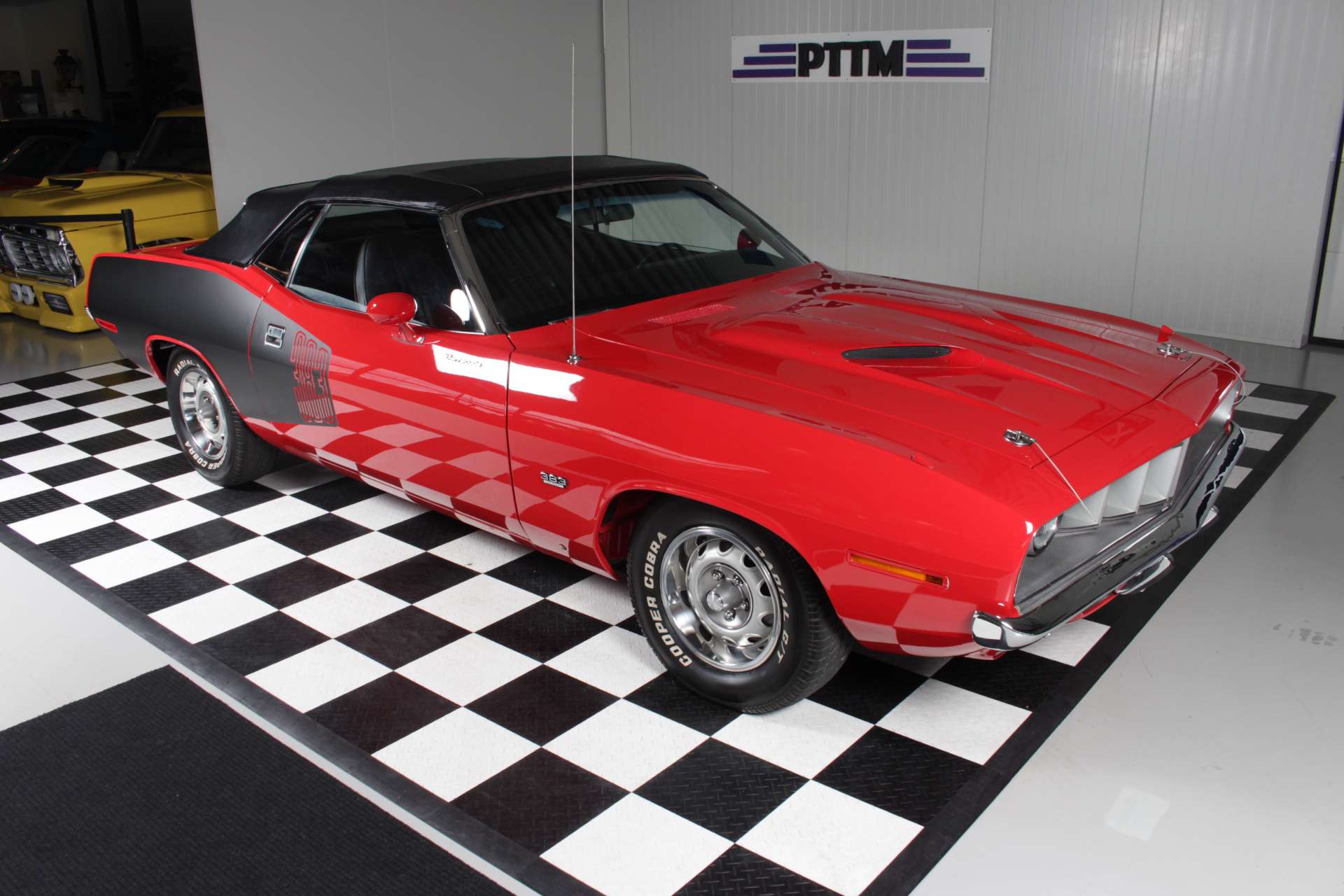 Plymouth Barracuda Convertible in Red antique / classic in SNEEK for € 157,500.-