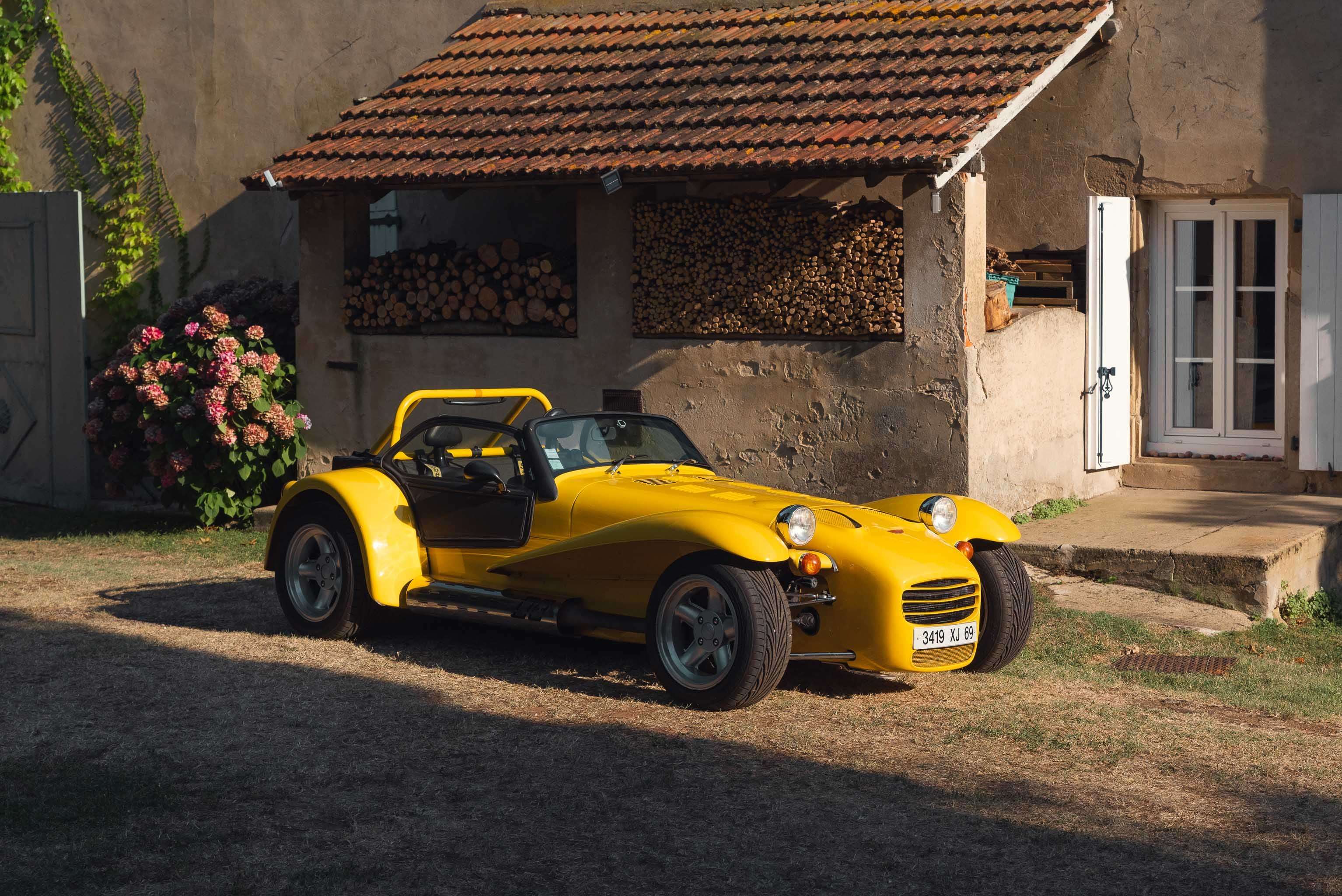 Donkervoort D8 Convertible in Yellow used in Aix-en-Provence for € 57,000.-