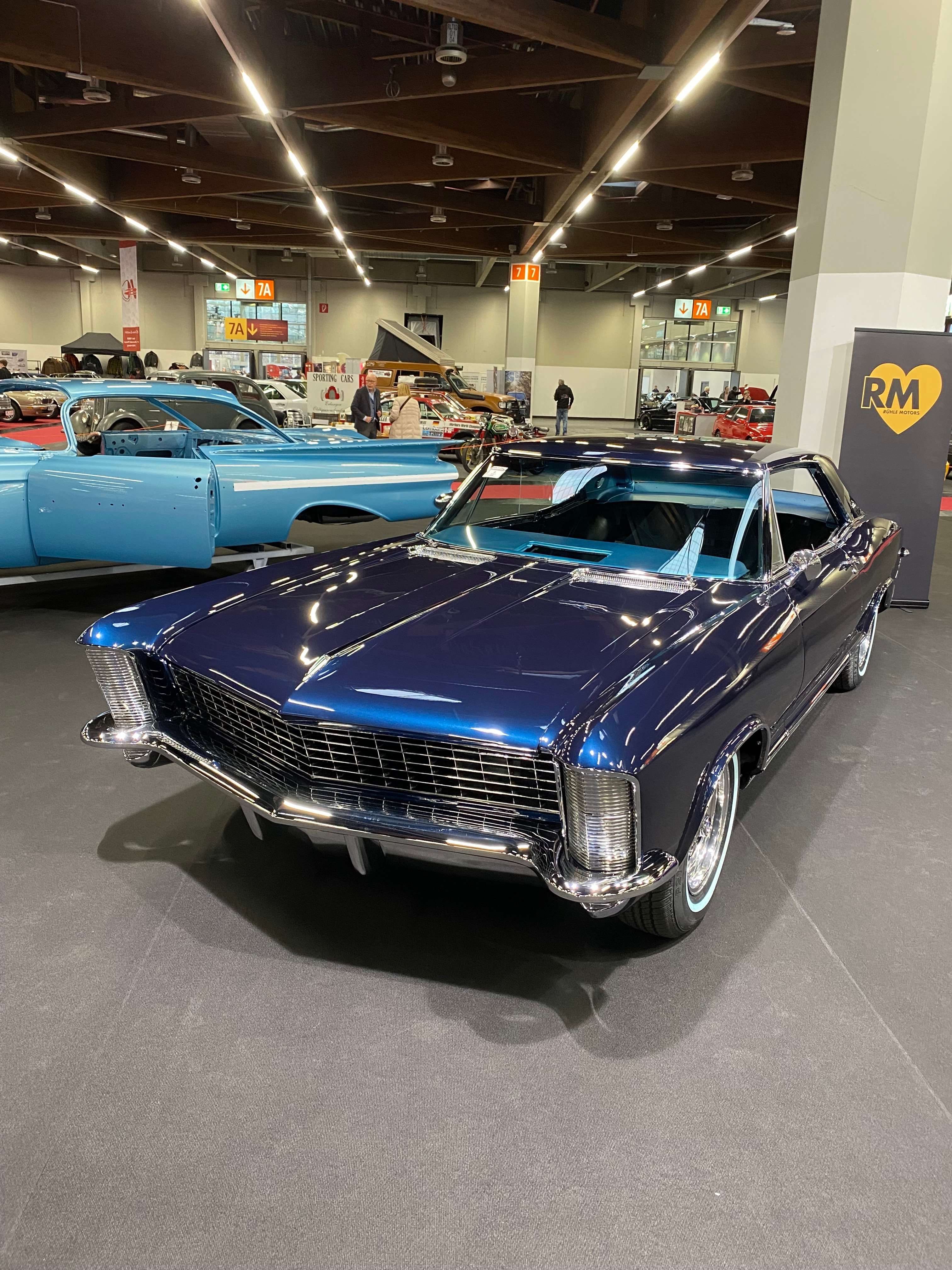 Buick Riviera Coupe in Blue antique / classic in Schorndorf for € 129,000.-