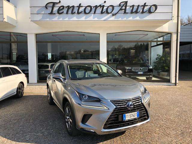 Lexus NX 300 Off-Road/Pick-up in Grey used in Garbagnate Monastero - Lecco for € 27,000.-