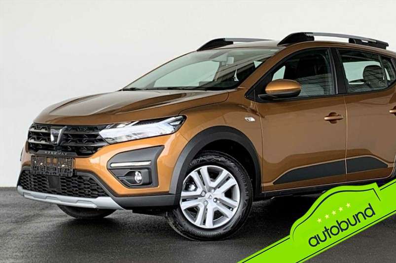 Dacia Sandero Off-Road/Pick-up in Orange used in Glauchau for € 18,450.-