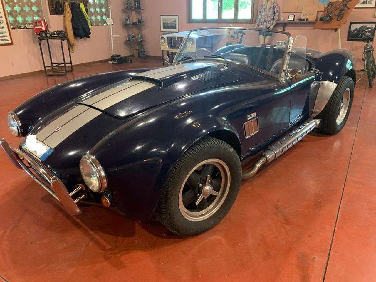 AC Cobra Convertible in Blue used in Bologna - BO for € 45,000.-
