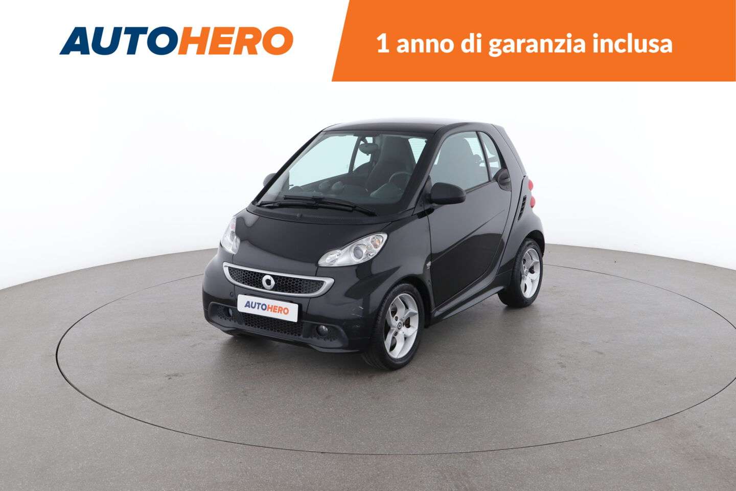 smart forTwo Coupe in Black used in Milano - Mi for € 8,499.-