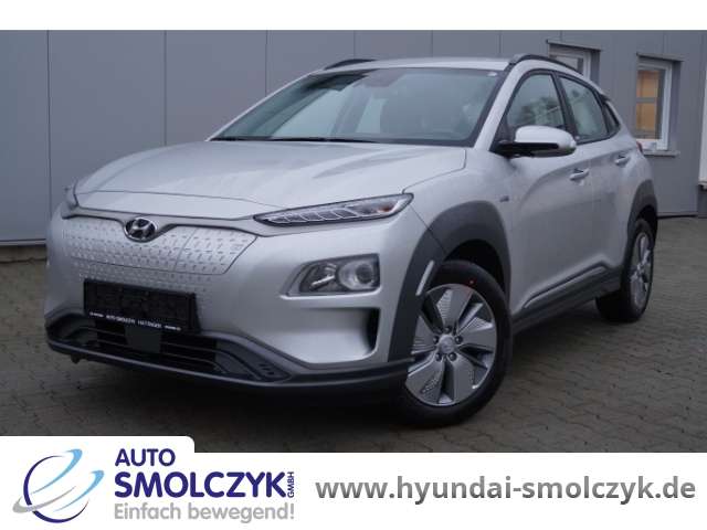 Hyundai KONA Off-Road/Pick-up in Silver used in Hattingen for € 30,990.-