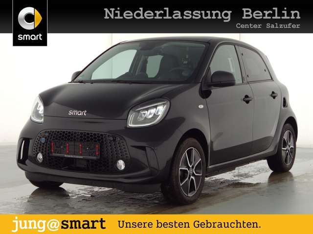 smart forFour Sedan in Black used in Berlin for € 16,890.-