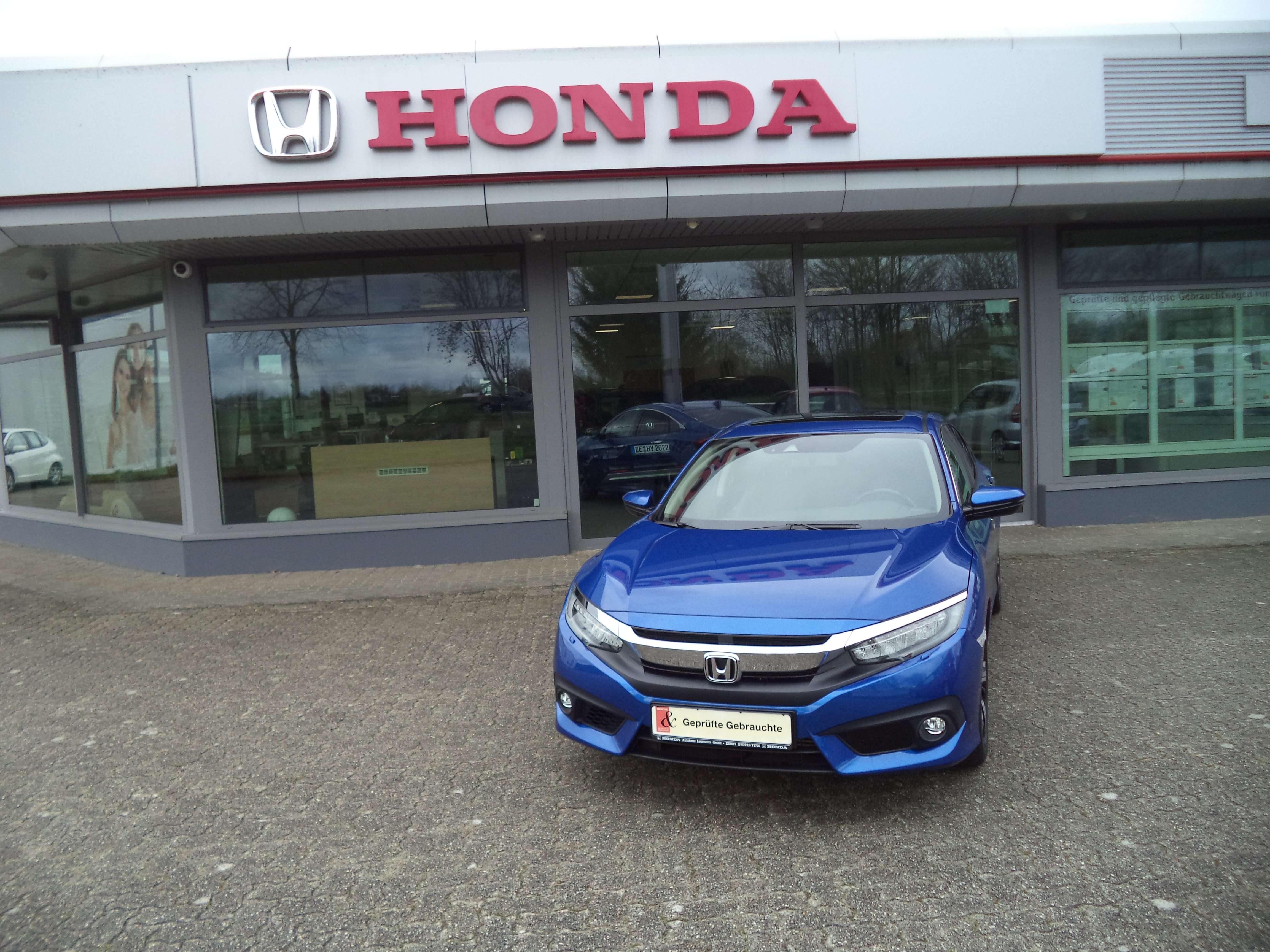 Honda Civic Sedan in Blue used in Zerbst for € 19,890.-