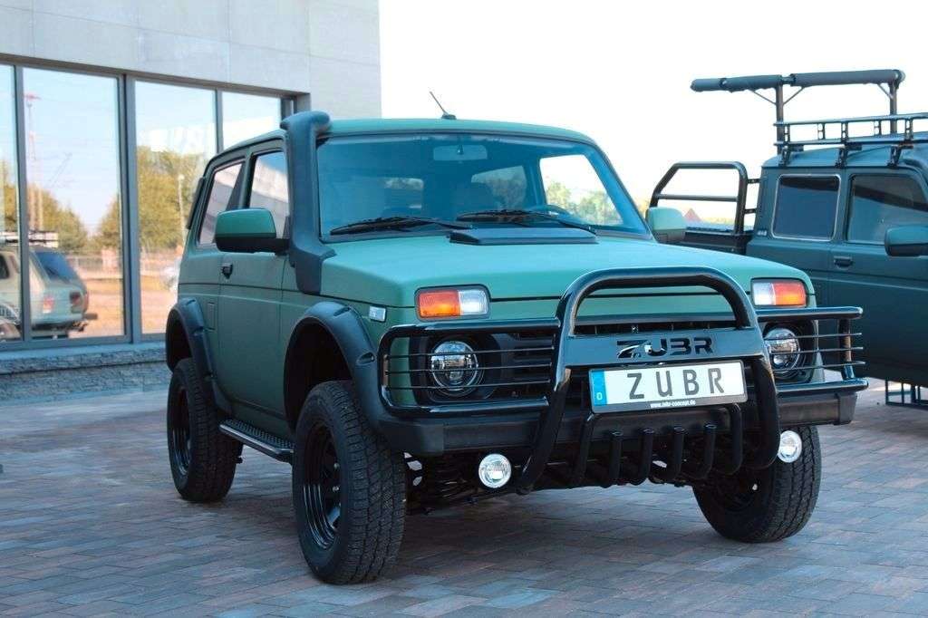 Lada Niva Off-Road/Pick-up in Green new in Gransee for € 26,539.-