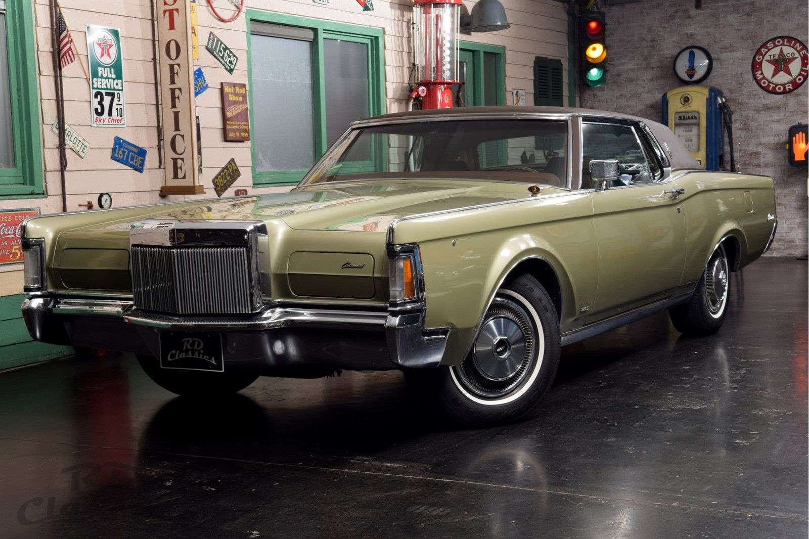 Lincoln Continental Coupe in Green antique / classic in Emmerich for € 34,950.-