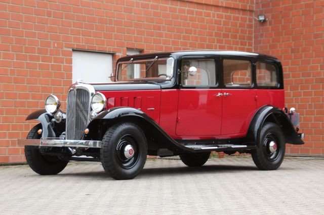 Oldtimer Citroen Sedan in Red antique / classic in Elsdorf for € 28,900.-