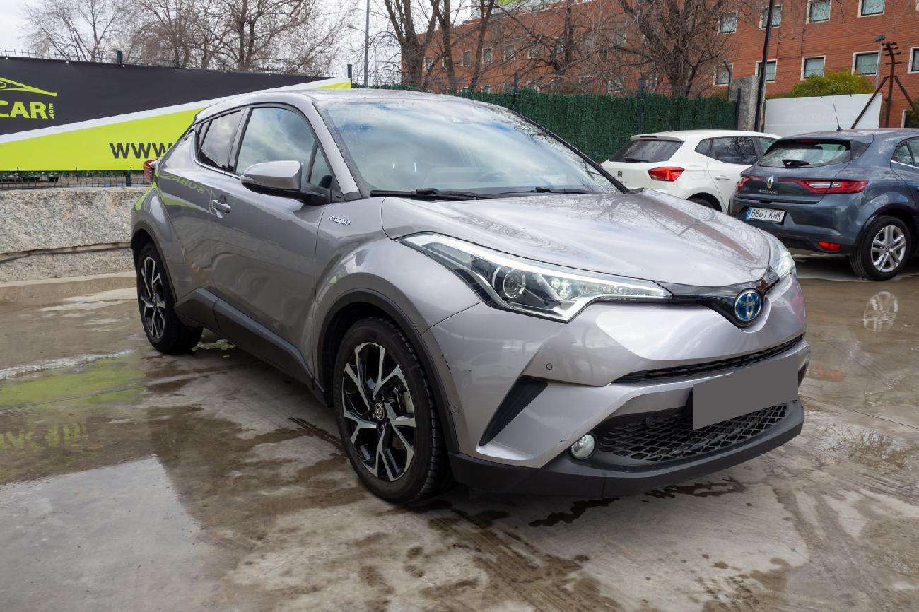 Toyota C-HR Off-Road/Pick-up in Grey used in ALMERIA for € 15,200.-