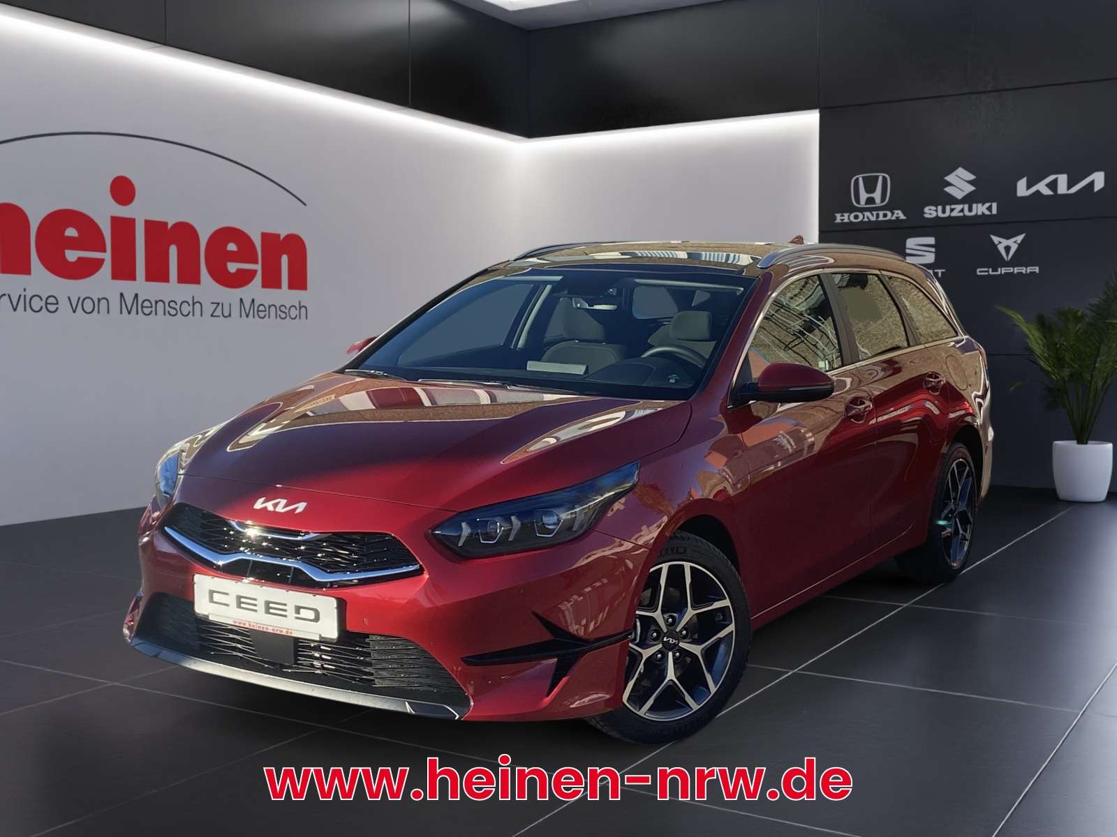 Kia Ceed SW / cee'd SW Station wagon in Red pre-registered in Holzwickede for € 30,980.-