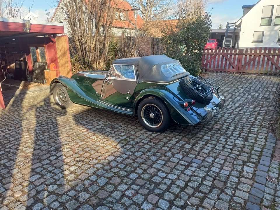 Morgan Plus 4 Convertible in Green used in Sulingen for € 46,500.-