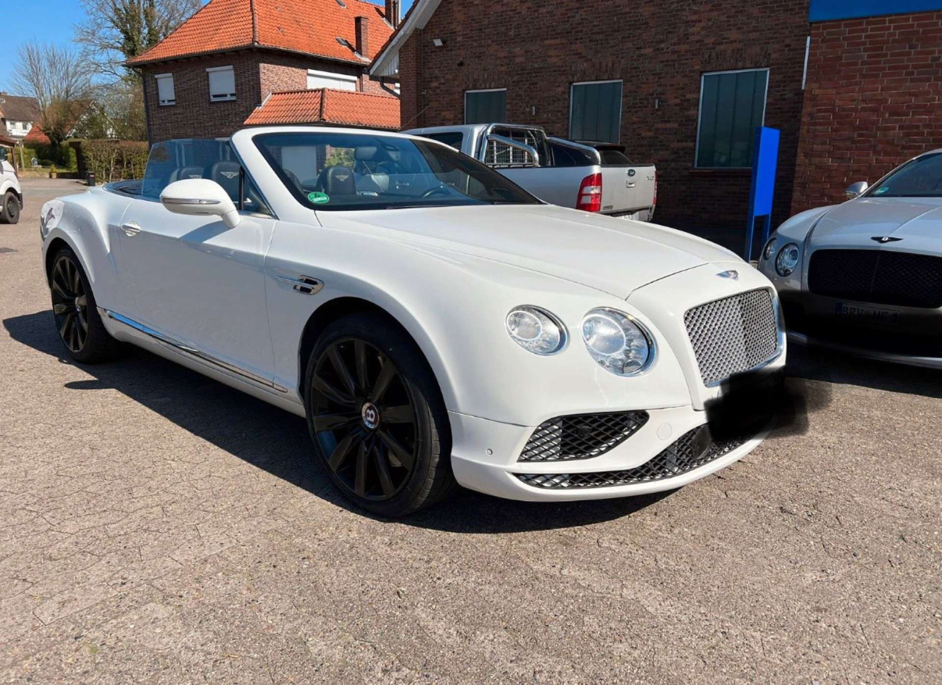 Bentley Continental Convertible in White used in Ceriale - SV for € 90,000.-