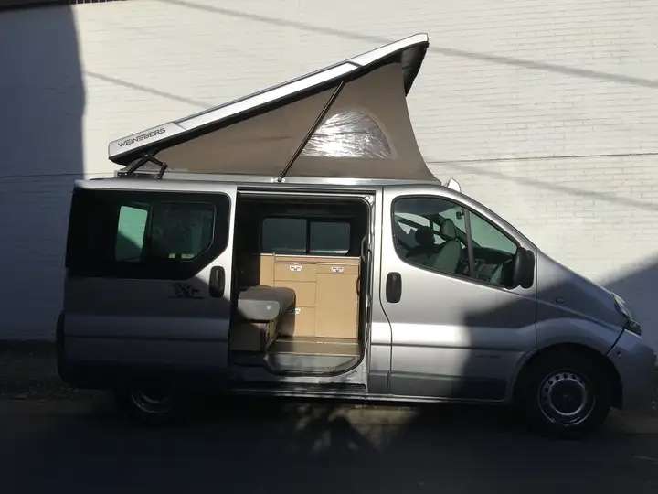 Caravans-Wohnm Knaus Van in Silver used in Mont Saint Guibert for € 22,900.-