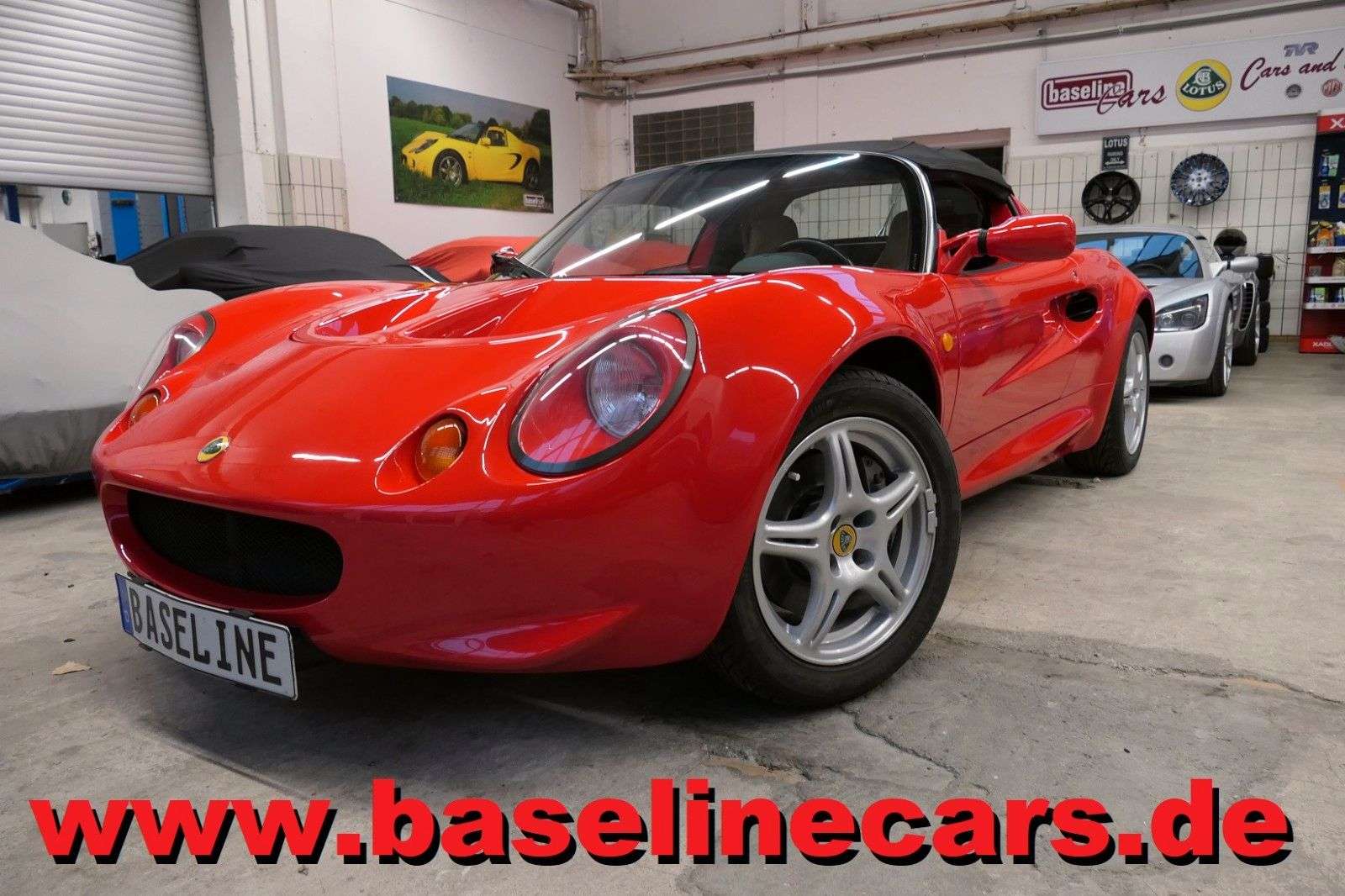 Lotus Elise Convertible in Red used in Berlin for € 32,999.-
