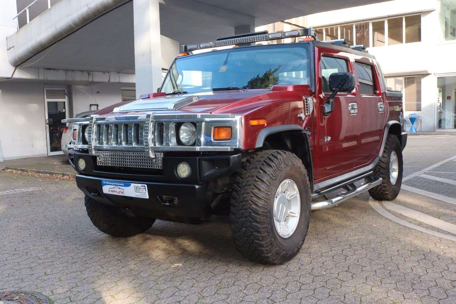 HUMMER H2 Off-Road/Pick-up in Red used in Ratingen for € 27,677.-