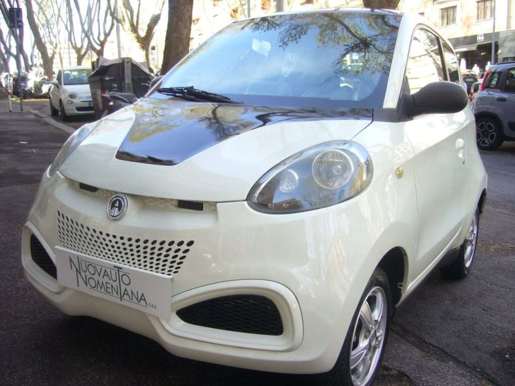 Zhidou D2 Compact in White used in Roma - Rm for € 6,900.-
