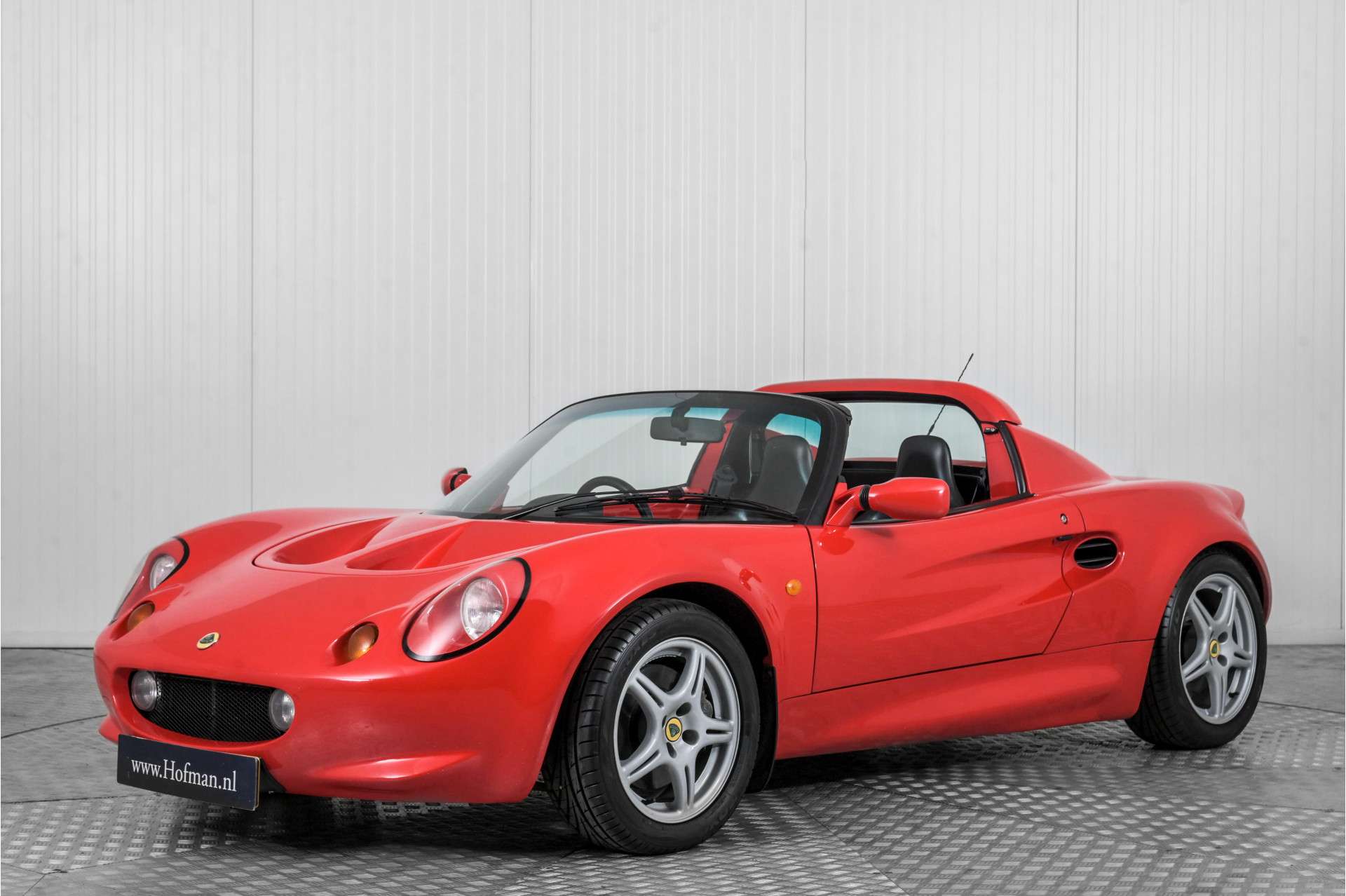 Lotus Elise Convertible in Red used in LEEK for € 26,900.-