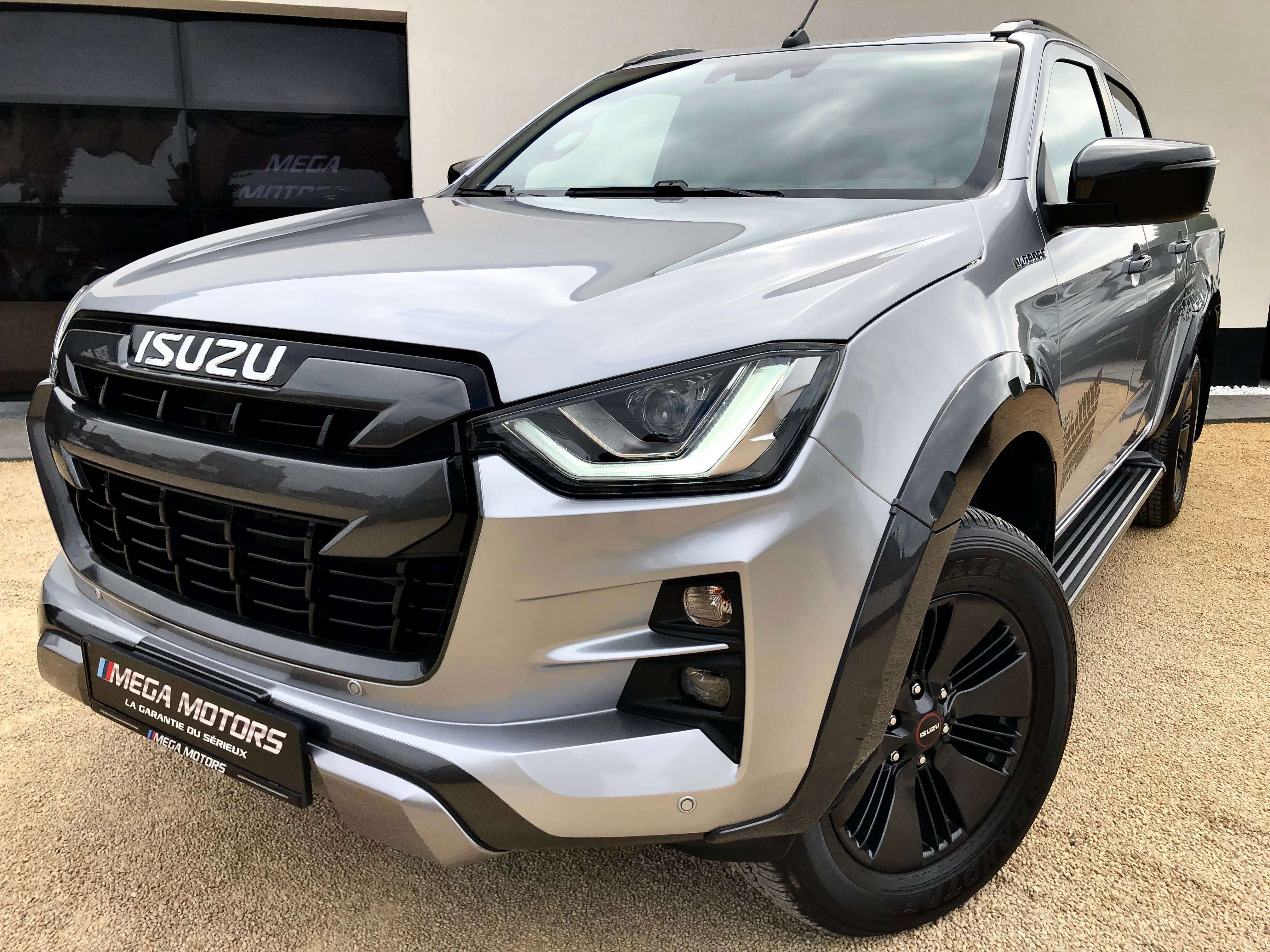 Isuzu D-Max Off-Road/Pick-up in Grey used in Sambreville (Belgique) for € 44,900.-