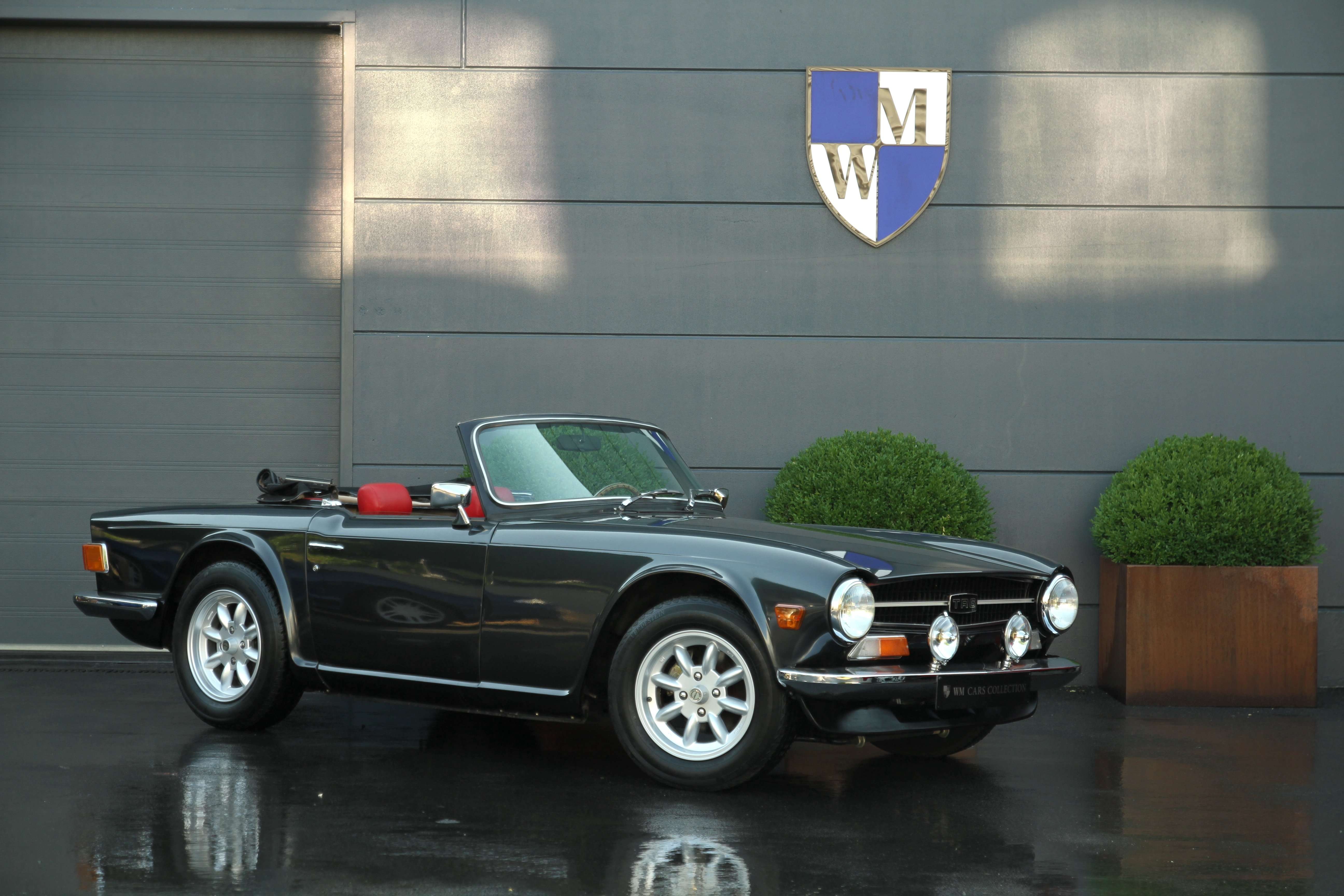 Triumph TR6 Convertible in Grey used in Braine-l'Alleud for € 19,900.-