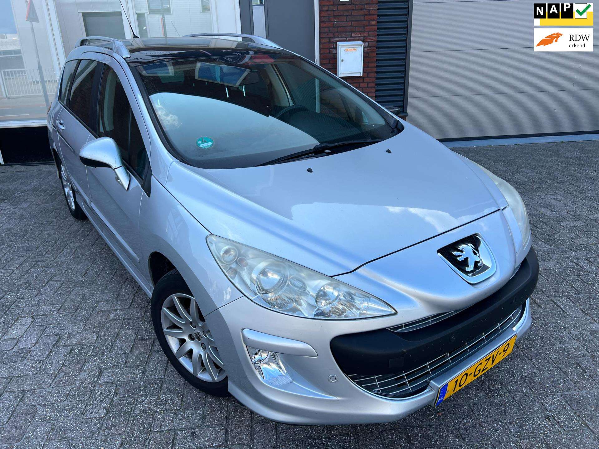 Peugeot 308 Station wagon in Grey used in SPRANG-CAPELLE for € 3,202,800.-