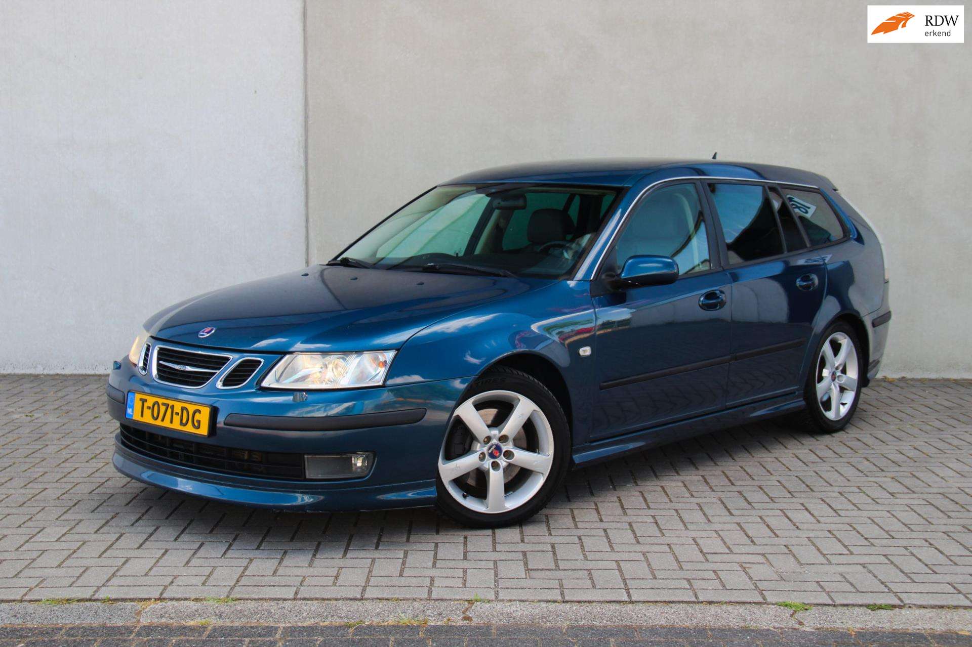Saab 9-3 Station wagon in Blue used in APELDOORN for € 6,950.-