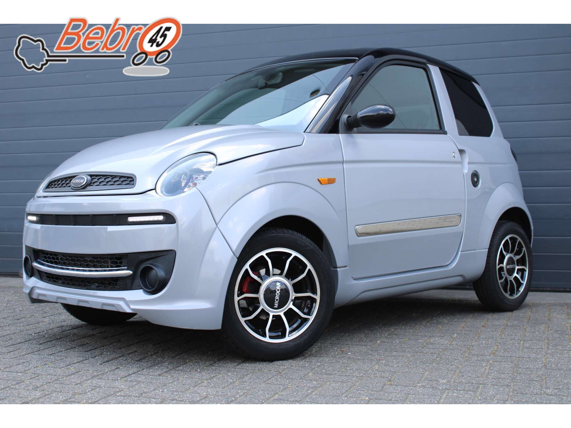 Microcar M.Go Compact in Silver used in HOEVELAKEN for € 8,999.-