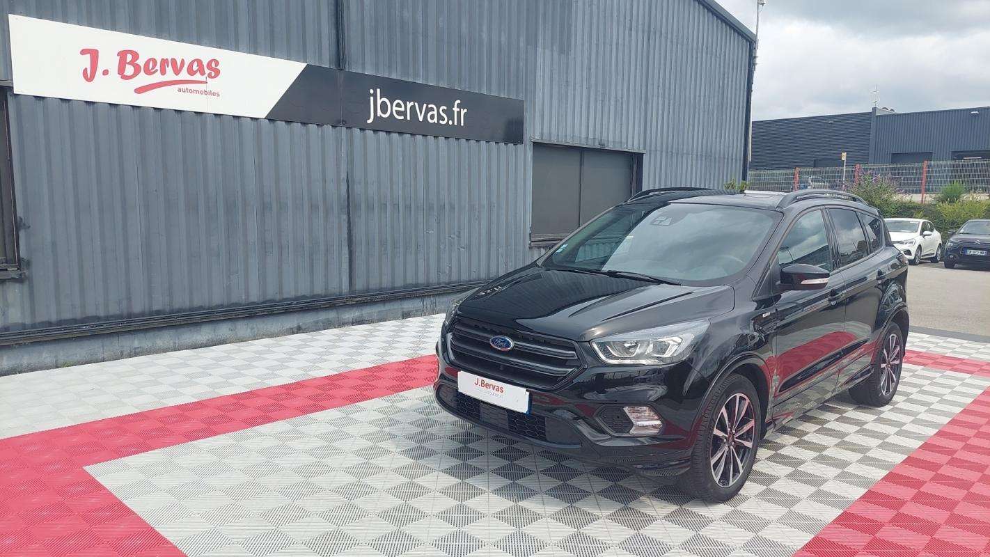 Ford Kuga Off-Road/Pick-up in Black used in Kersaint-Plabennec for € 19,990.-