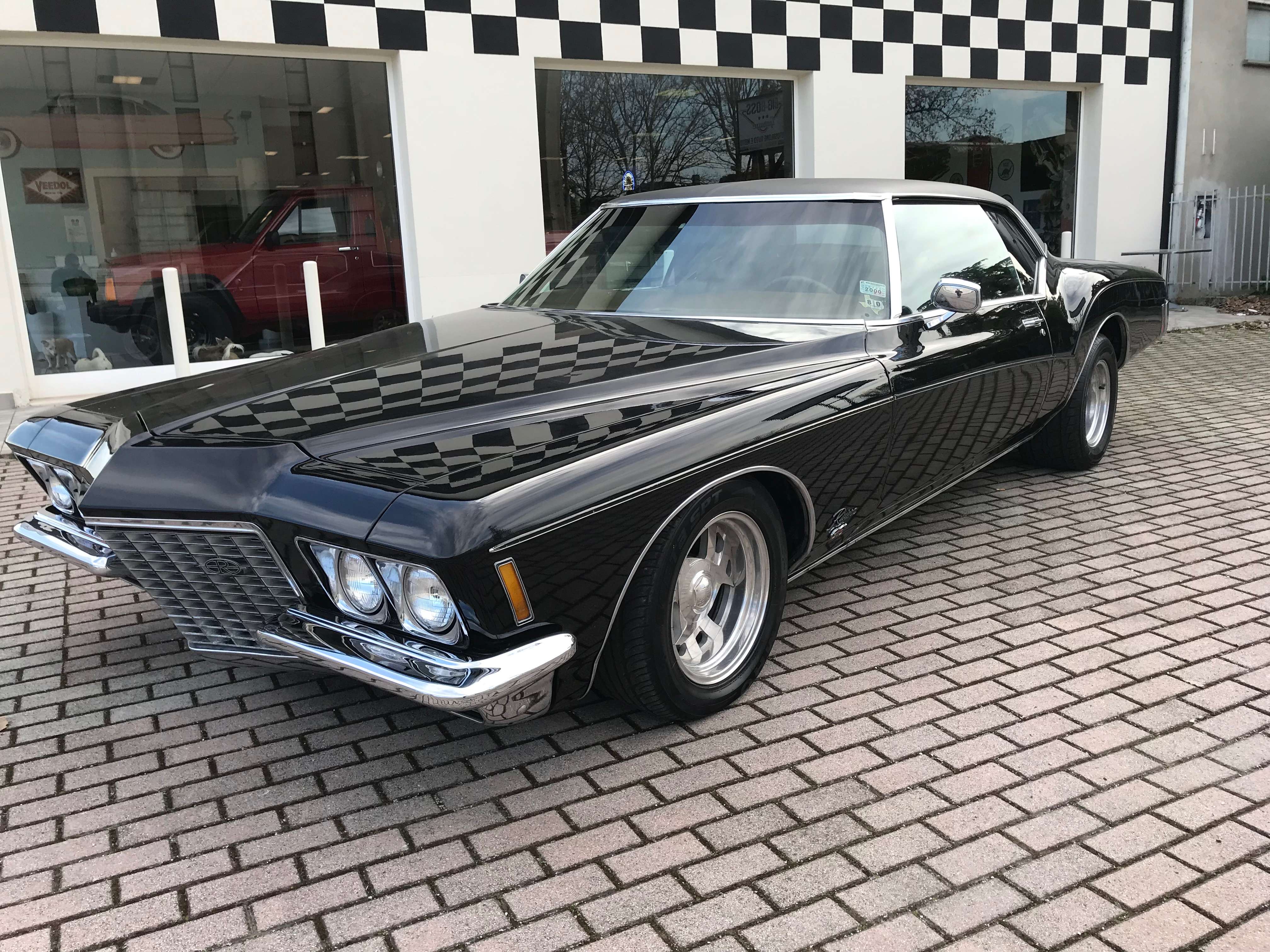 Buick Riviera Coupe in Black antique / classic in Forlì - Forlì Cesena for € 36,500.-
