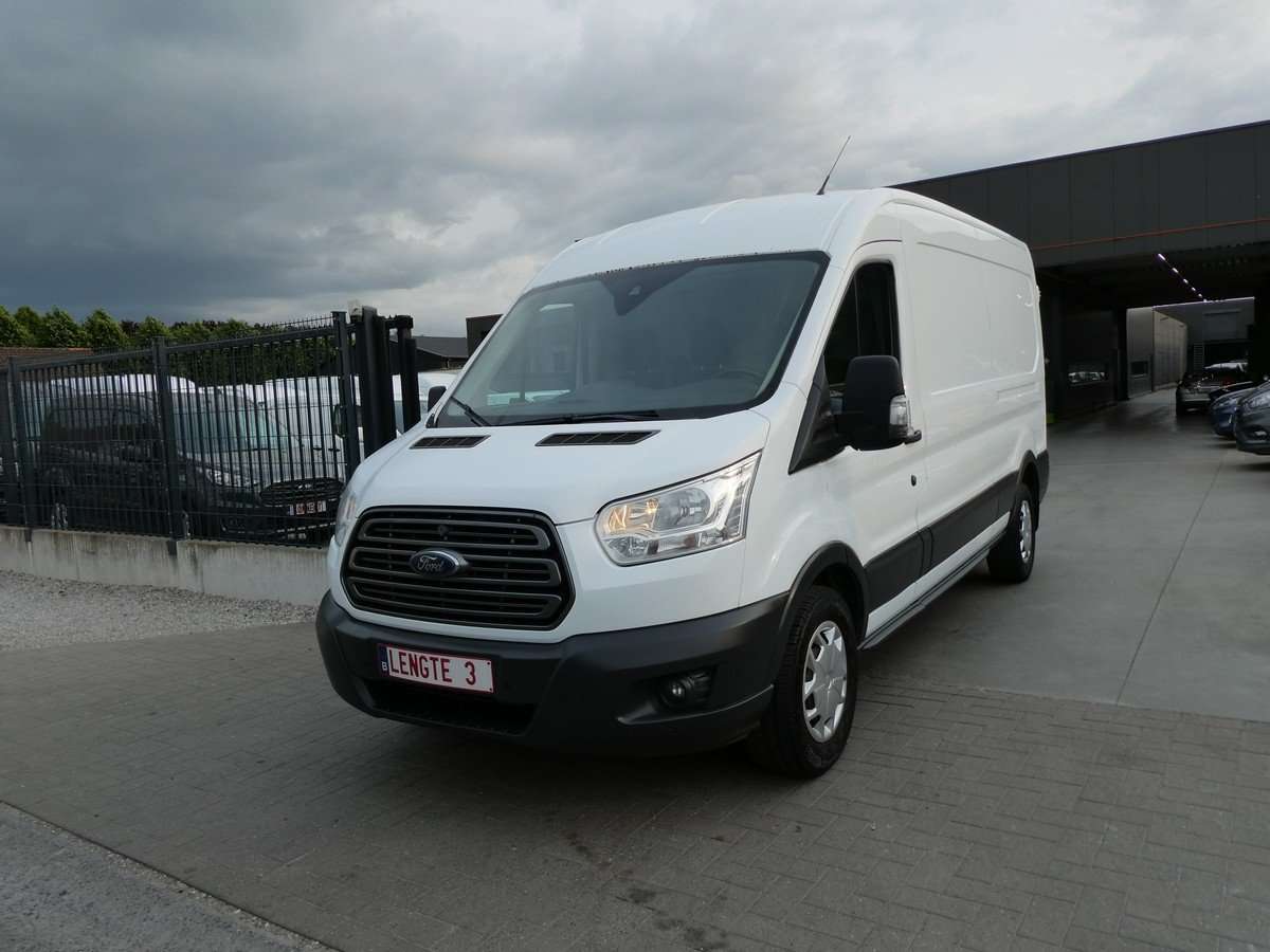 Ford Transit Transporter in White used in Waregem for € 13,850.-
