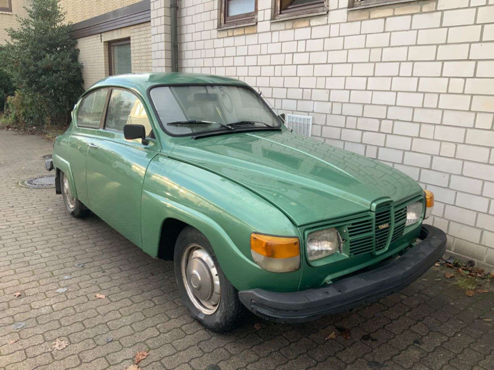 Saab 96 Coupe in Green used in Rellingen for € 3,500.-