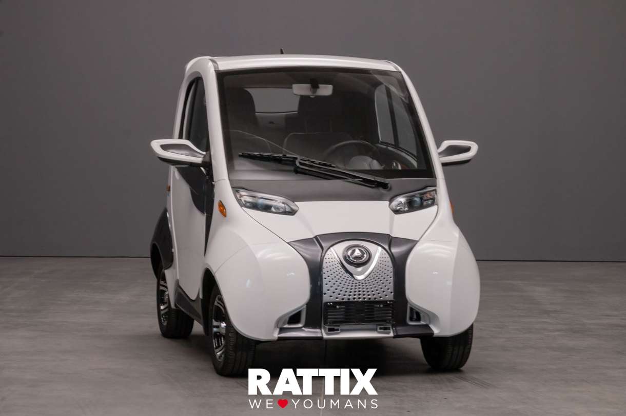 XEV Kitty Compact in White used in Busnago - Monza Brianza - Mb for € 7,946.-