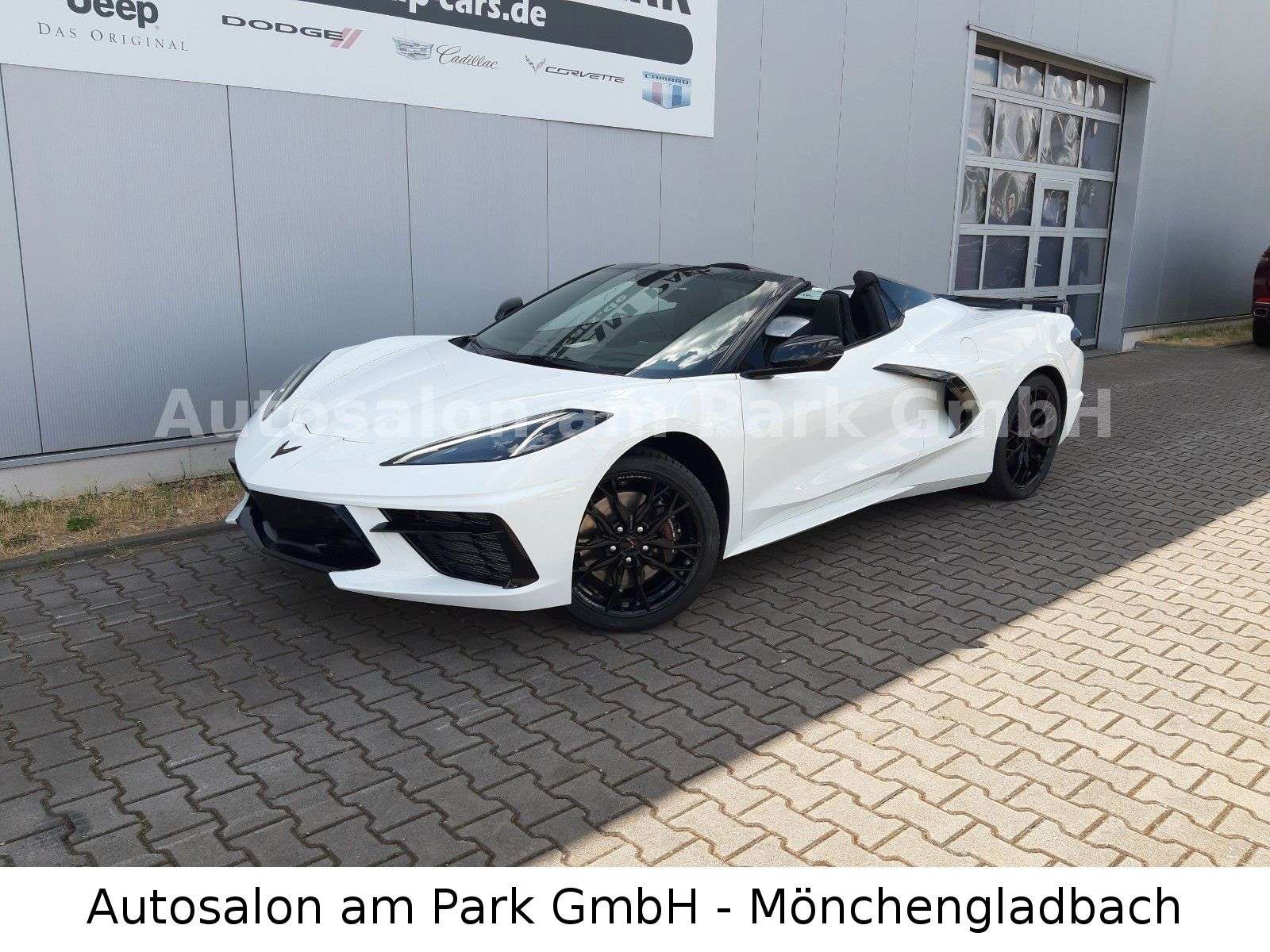 Corvette C8 Convertible in White new in Mönchengladbach for € 120,012.-