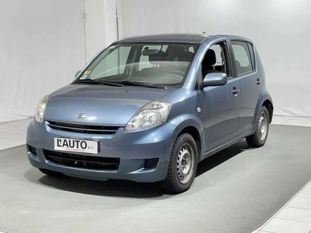 Daihatsu Sirion Compact in Blue used in Montagna In Valtellina - Sondrio - So for € 2,500.-